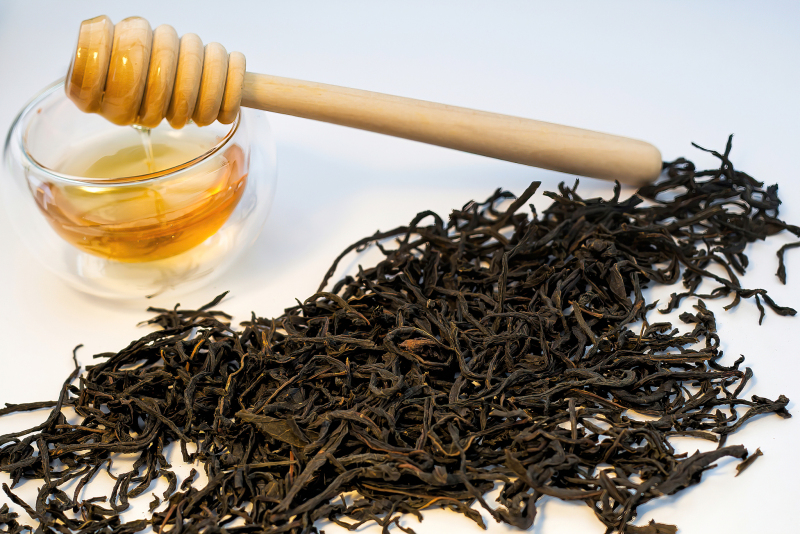 红茶黑茶绿茶的区别：你真的了解它们吗？