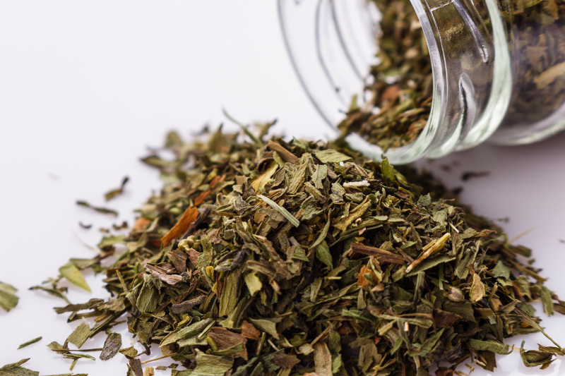 淡竹叶和石竹茶是一样的吗：戳穿这个茶叶谎言