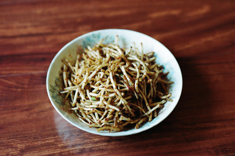制作鱼腥草茶叶：从采摘到入口的完美体验