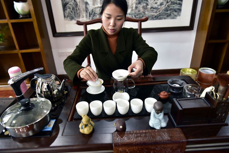 为什么茶喝起来是苦的