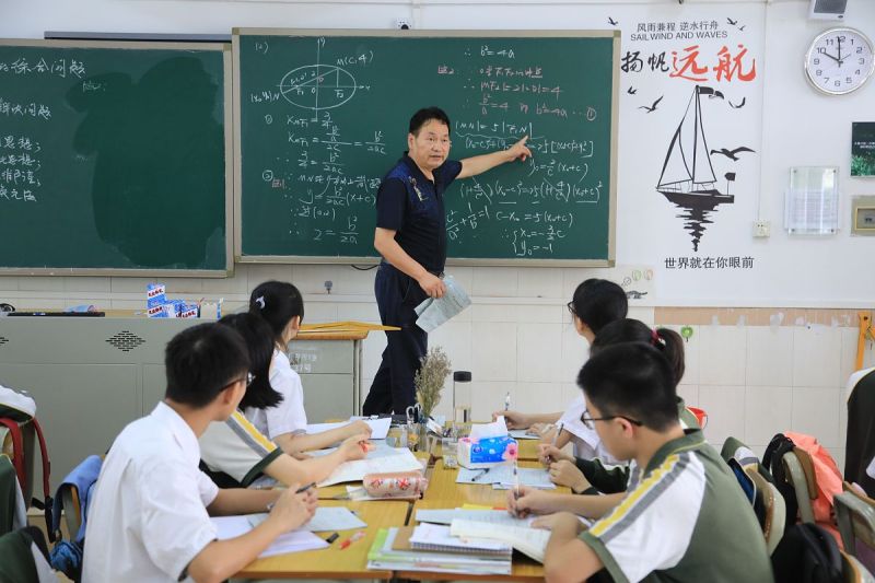 茶啊二中听课危机：是如何形成的？如何解决？