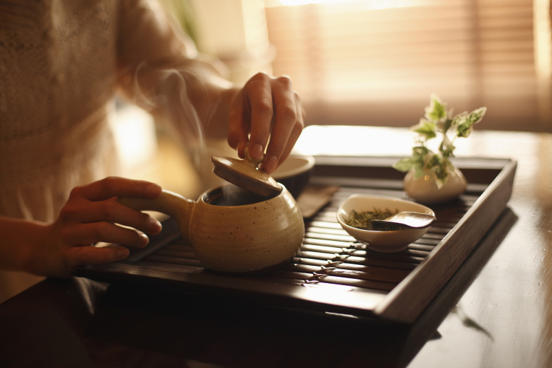 热情洋溢，如火如茶的意思是什么？