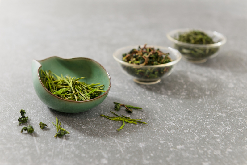 夏天喝乌龙茶：解渴又降暑，享受最佳暑假时光