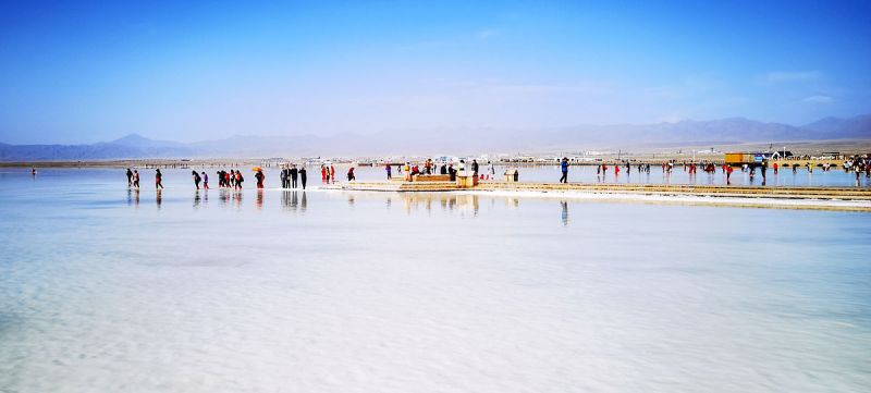 茶卡盐湖在哪儿：探索西宁神秘盐湖之旅