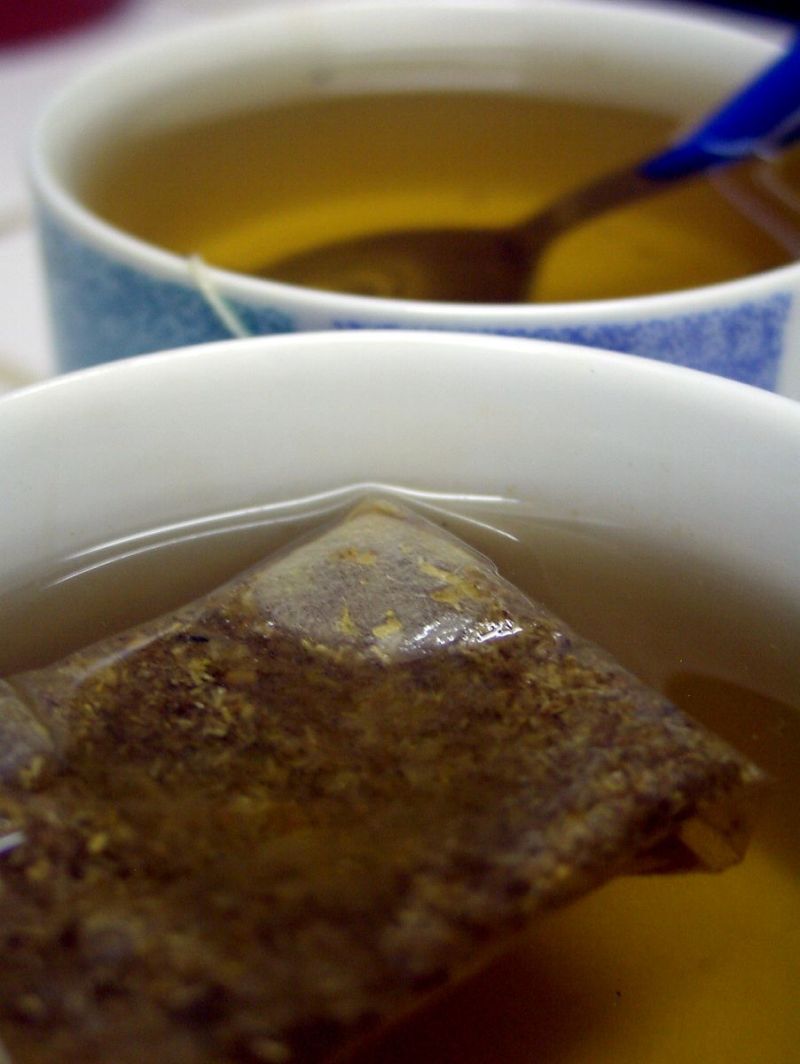 常润茶大便黑色的原因、症状和治疗方法