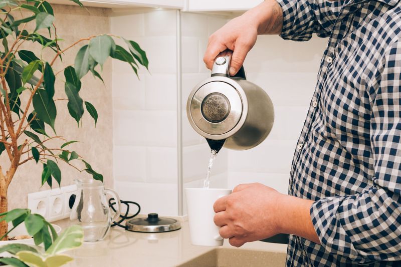 黑茶最多能煮几次？探究滇红茶的煮法与保存技巧