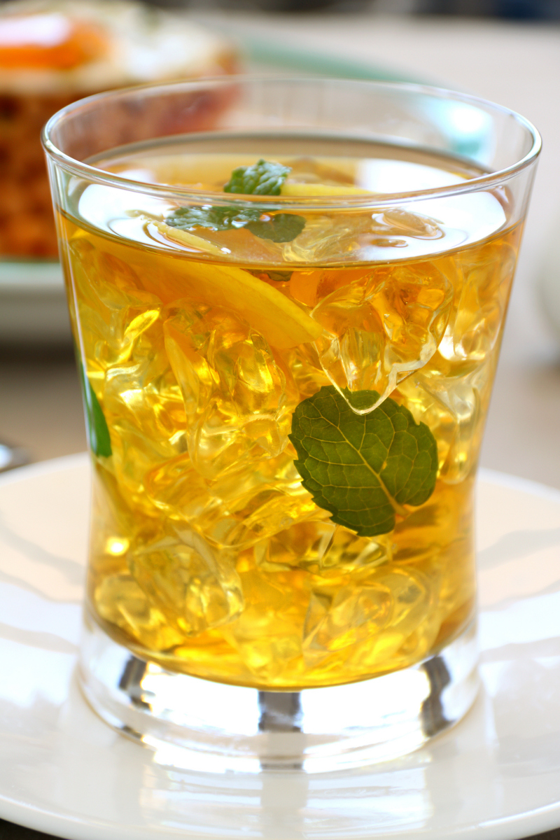 泡茶叶加冰糖好不好：解析茶叶和冰糖的完美搭配