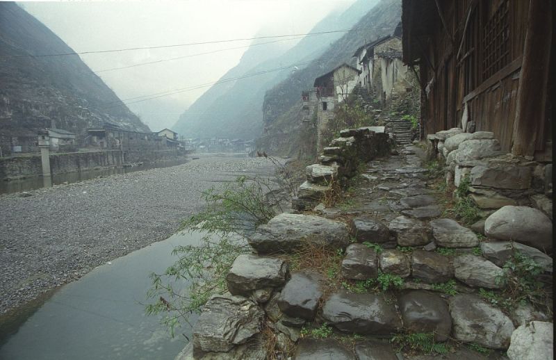 发现神秘的文化宝藏：三峡人家茶盐古道