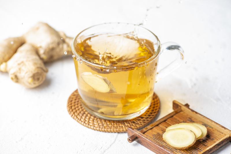 生姜大蒜茶叶一起煮的功效：强身健体的自然良方