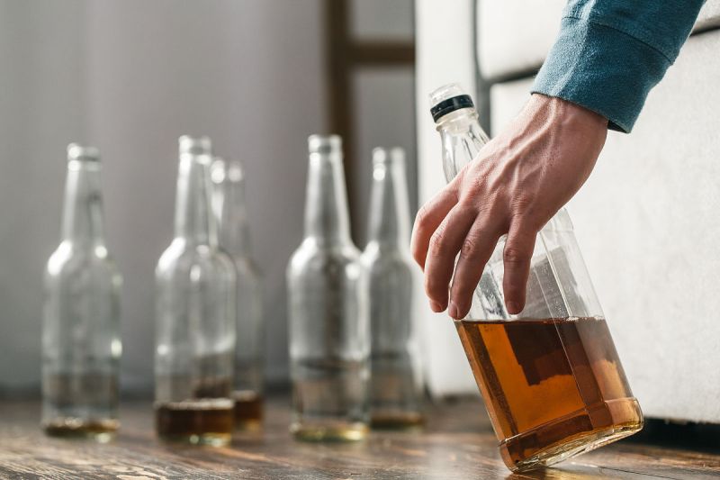 茶能不能解酒：真相揭秘！