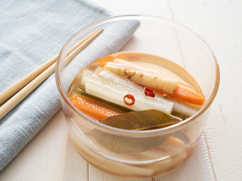 萝卜熬茶的功效：排毒养颜，消食化湿，增强免疫力